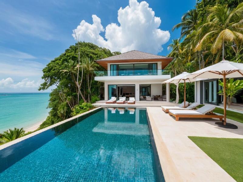 Luxury Beachfront 5BR Villa in Choeng Mon