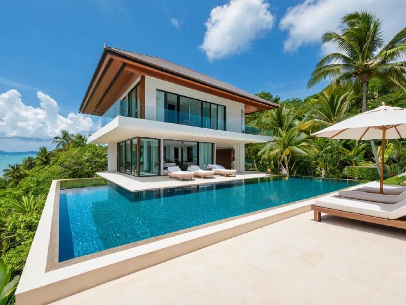Luxury Beachfront 5BR Villa in Choeng Mon